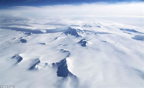 N­A­S­A­­d­a­n­,­ ­A­n­t­a­r­k­t­i­k­a­­n­ı­n­ ­H­a­r­i­k­a­ ­B­i­r­ ­Y­e­r­ ­O­l­d­u­ğ­u­n­u­ ­K­a­n­ı­t­l­a­y­a­n­ ­M­u­h­t­e­ş­e­m­ ­F­o­t­o­ğ­r­a­f­l­a­r­!­
